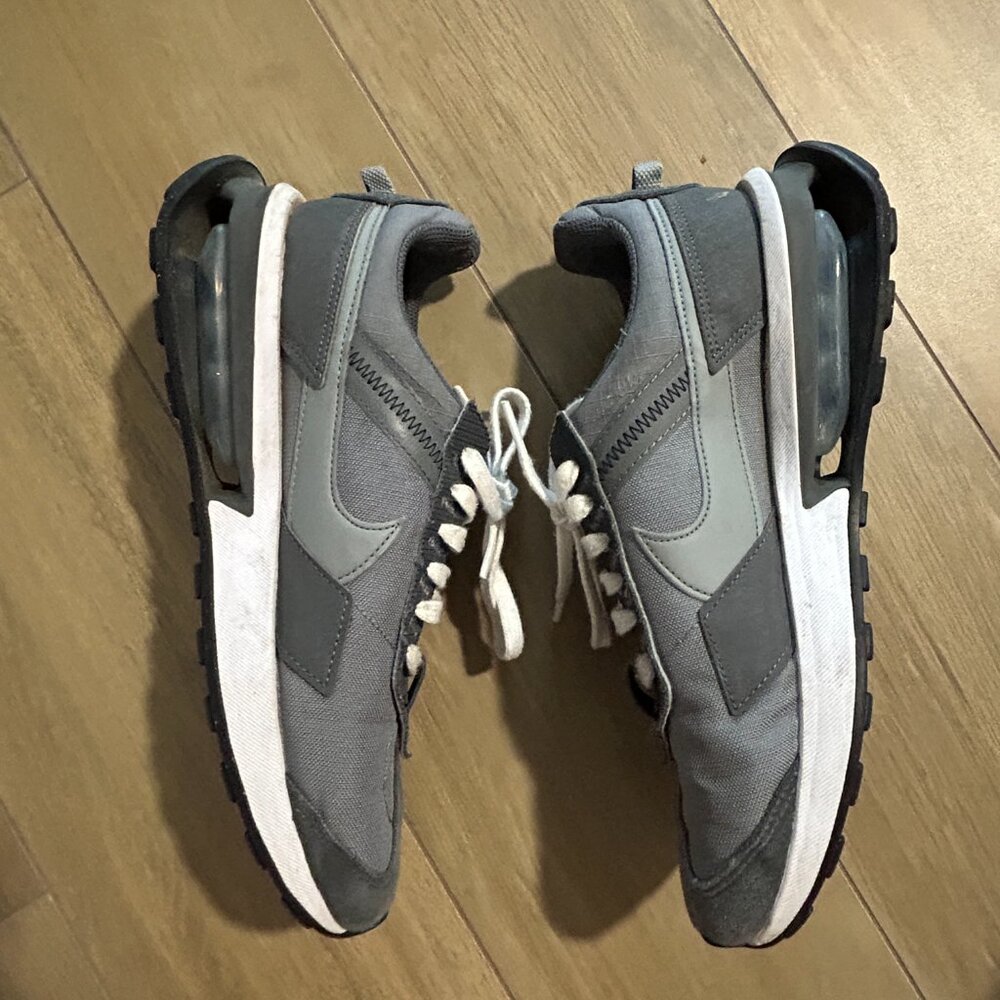 Nike Air Max Pre-Day Size 7.5 Men Smoke Grey Running Training Sneakers